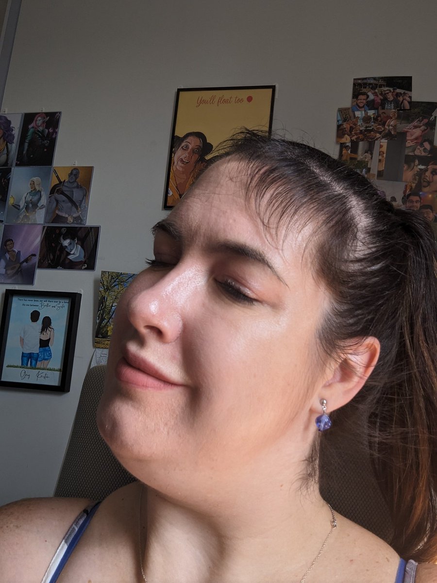 heresthestorymg's tweet image. When @dangeo92 gives the skincare tips, you listen real good 💜