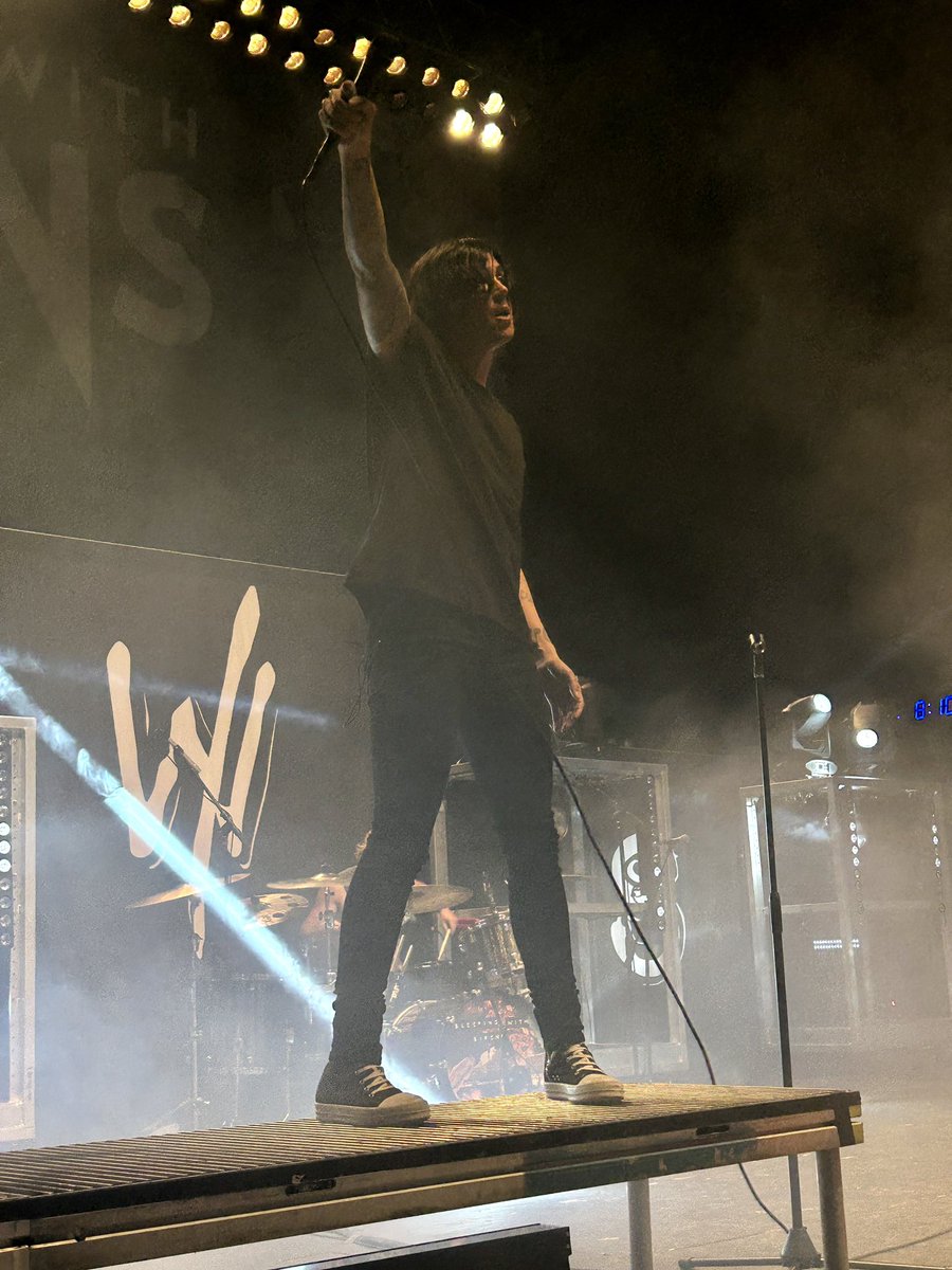 lys 🦇 tweet media