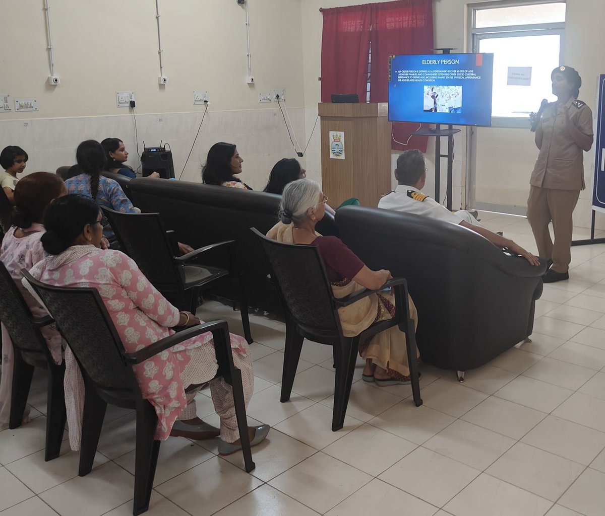 IN_KTKNA's tweet photo. #GeriatricCare
#WeCare
#HQKNA
A #HealthAwareness cum #MedicalHealthCheckup camp for senior citizens of #KNA was organised by #INHSPatanjali on 16 Sep. The camp included #HealthTalks & screening tests for #Hypertension,#Diabetes,#HeartDiseases including bone density scan. https://t.co/lmi5H9I1xX