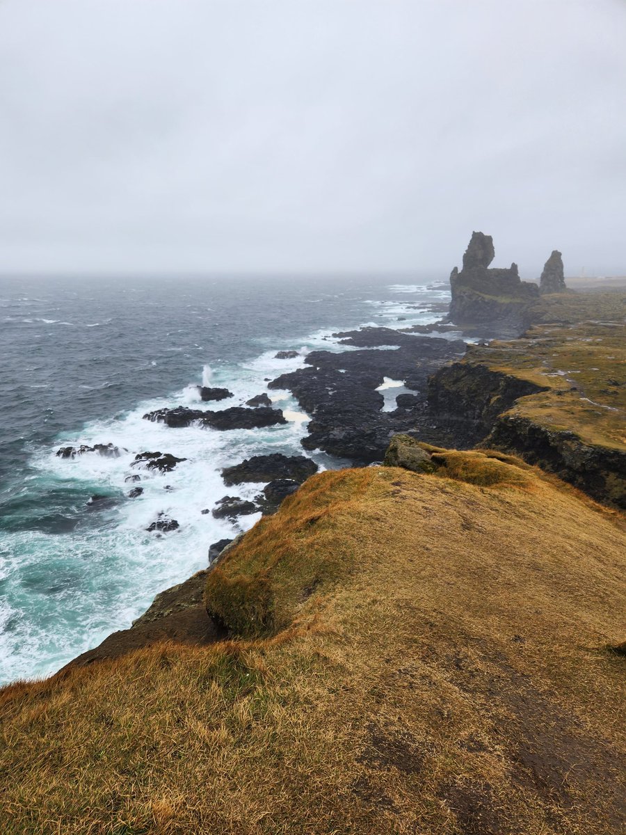 MarsMissionI1's tweet photo. It's cccccold, rainy and Windy!!!! In Iceland today. https://t.co/fwAsrQj1l4