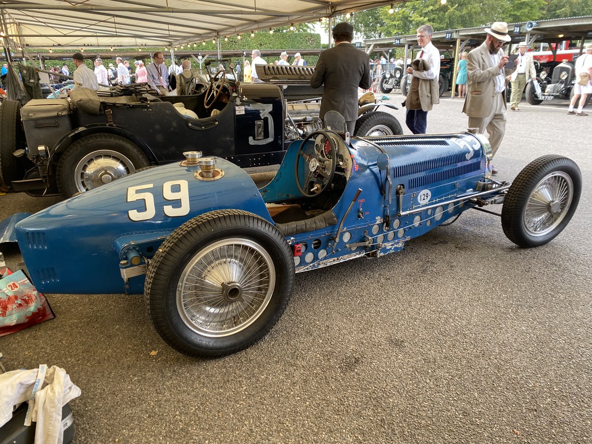 Bugatti T59 at Goodwood Revival. I believe we assembled these very groovy piano wire wheels from parts supplied. We do make a conversion kit to fit piano wires to T57 Bugatti using the original drum brakes rather than having them integral as on the T59. #turrinowheels #Bugatti