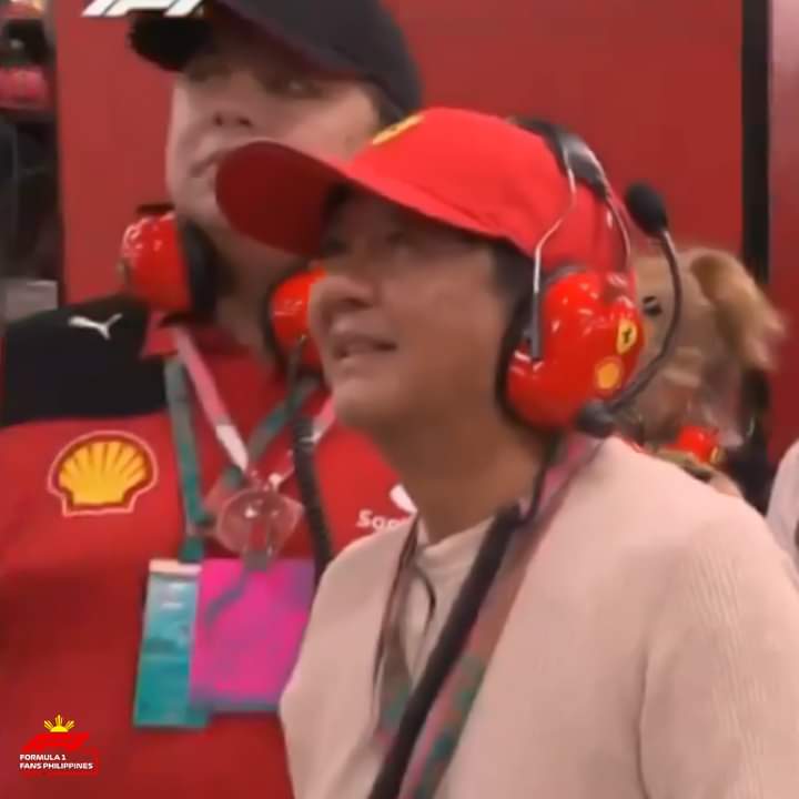 iMPACTPH2019's tweet photo. SPOTTED: President Ferdinand Marcos, Jr. and his cousin House Speaker Martin Romualdez at the Ferrari Garage during the Qualifying Session at Formula 1 Singapore Grand Prix.

📷 Formula 1 Fans PH https://t.co/S6NdXgdYf5