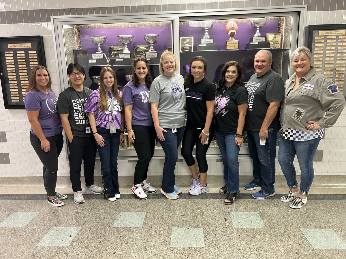 ktbrdn's tweet photo. Highlighting a dynamite group of educators in @rockwallschools at @CainMustangs Thank you @library_cain &amp; @cainspanish for mentoring! Looking forward to great things from this group! Mr Chen, Ms Clifton, Ms Allee, Ms Krueger, Ms Miller, Ms Saavedra &amp; Mr Williams #RockwallISDBEST https://t.co/r3ogyqIGvD