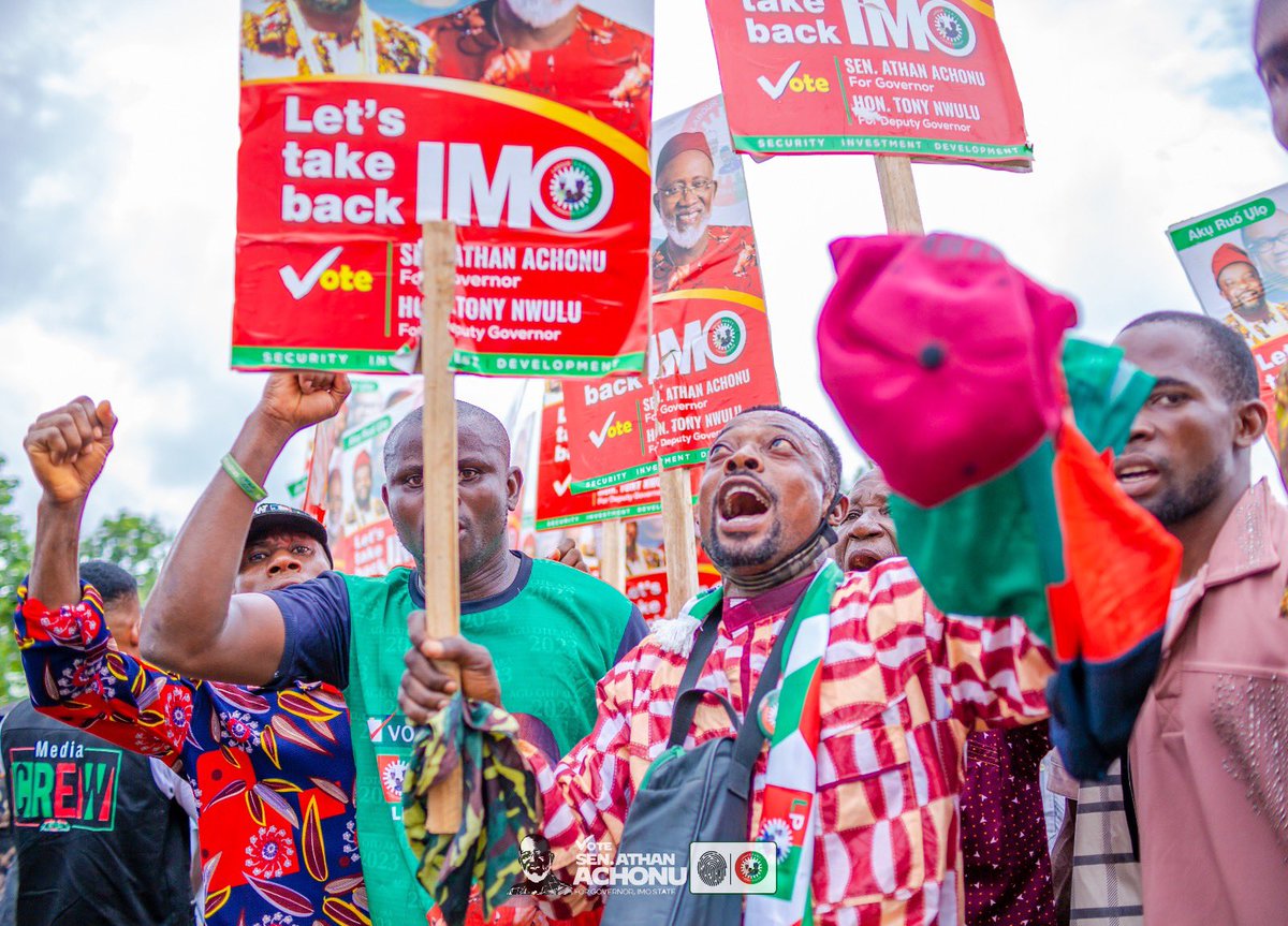 Ndi Ngor Okpala,

Unu Eme la!

The good people of Ngor Okpala came out en masse in spite of the heavy downpour.

Our message of #takebackimo was well received. Thank you!

ANA.