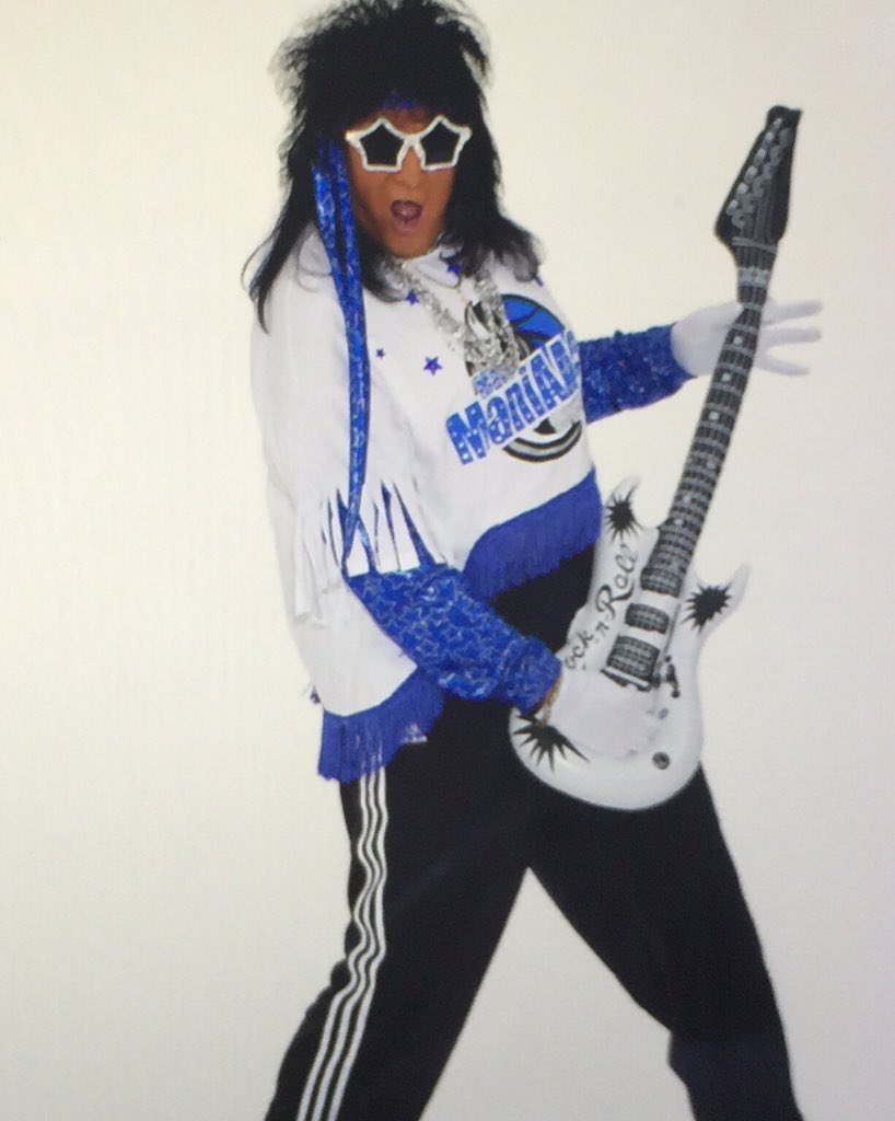 paulgharris's tweet photo. @bhartzer Mavs Maniaac. Halftime dancer for the Dallas Mavericks. https://t.co/4h1KWNHlPO