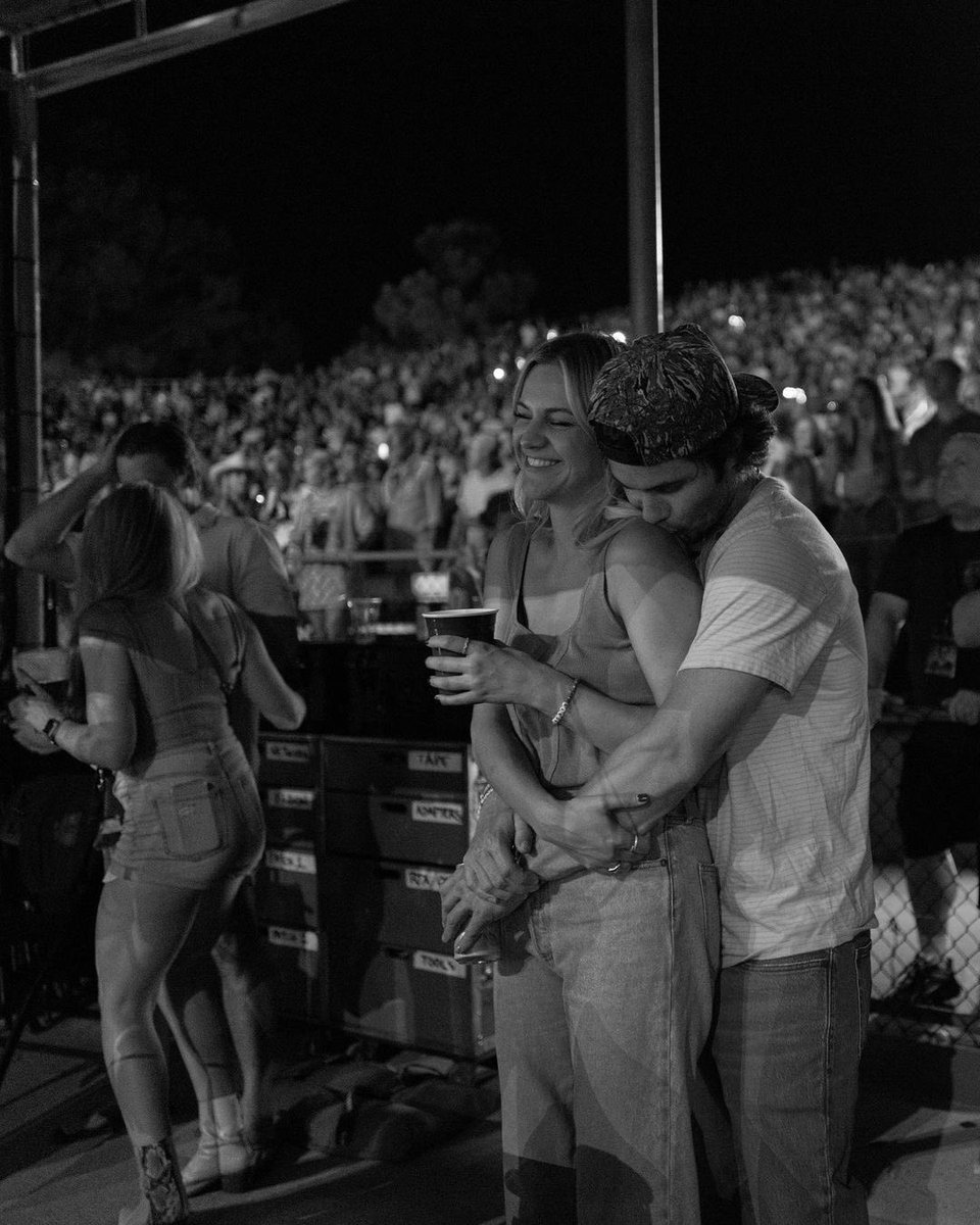 KelseaBallerini's tweet photo. happy birthday, my sweet virgo. https://t.co/o9kZUheMFl