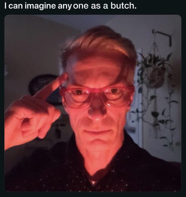 rom(ulus)🐜 (@castourcares) on Twitter photo 