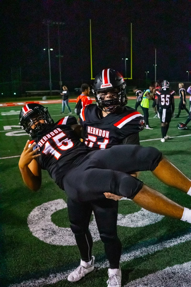 JacksonRitter51's tweet photo. Game 4 of the season vs Wakefield
-6 pat snaps
-1 punt snap
@HerndonFtbl @virtualsnapping https://t.co/S203kO1wNJ