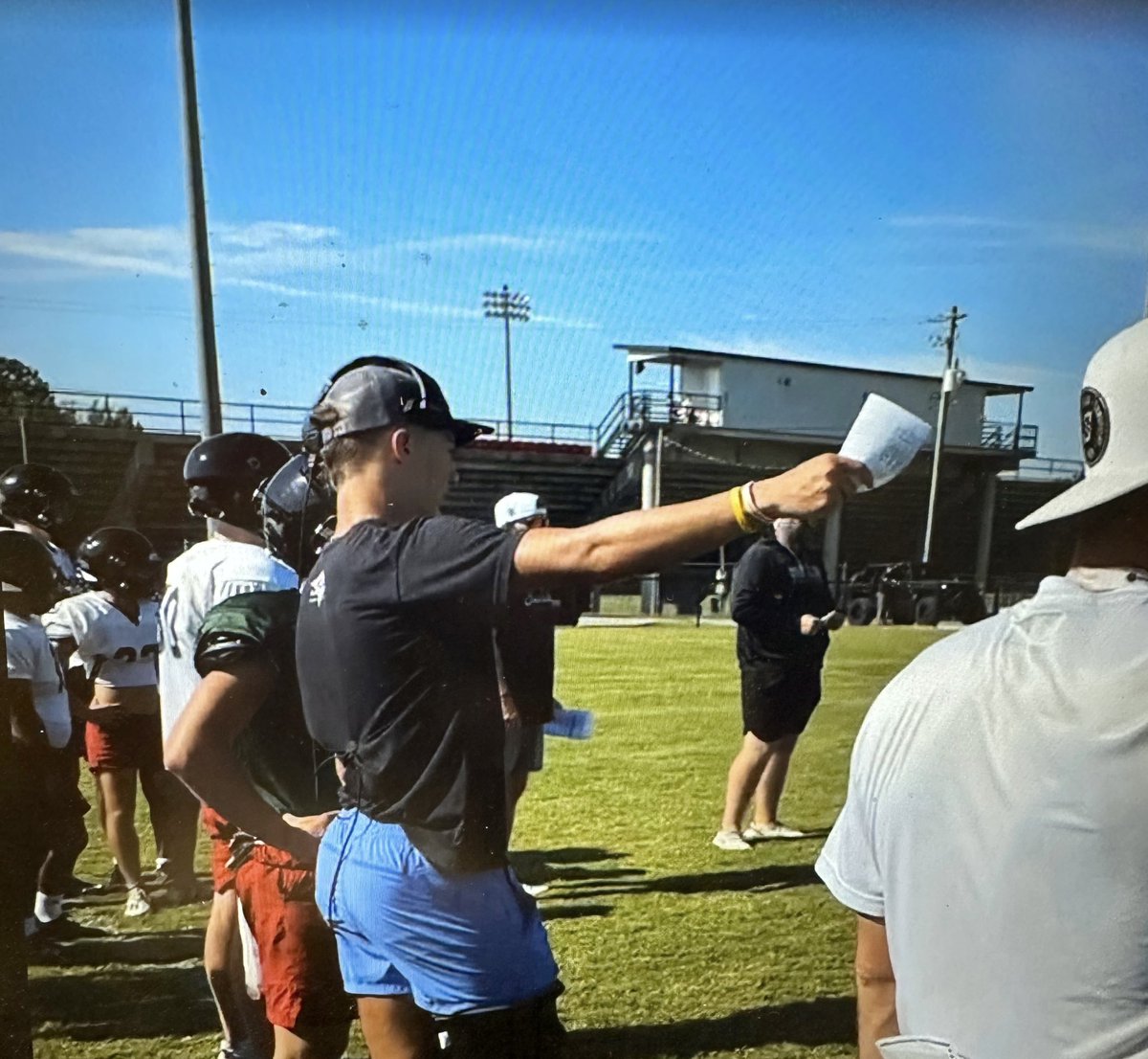 This picture speaks volumes about the type of guys that are in this program. This was 3 days removed, and @gauge_nesmith10 was still leading and doing what he could to help Jordy get ready. Definition of WE>me!