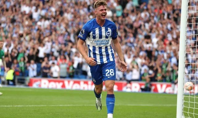 cotelsix's tweet image. Finalízalo ref ya ganó el Brigthon al united y quedaron 3