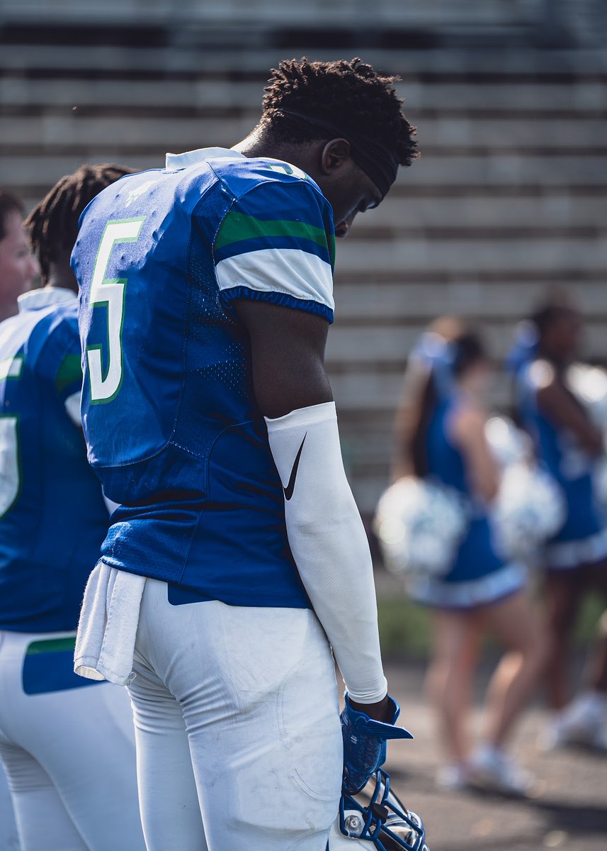 *First Three Games*
(Steve-Kelyan Ndingue WR):

4 rec 100 yards 1 TD

hudl.com/v/2LiM5C

<a href="/coachRydzewski/">Joe Rydzewski</a> <a href="/ChurchillDawgfb/">🐶</a> 
#GATA