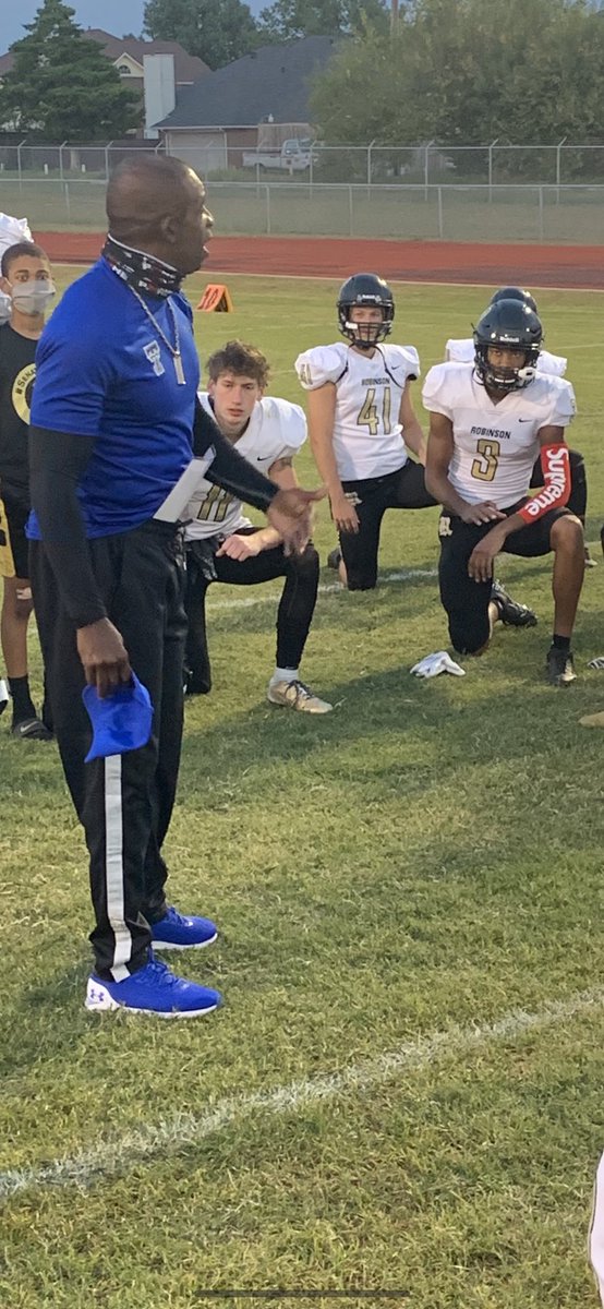 jaypickering4's tweet image. Everyone is entitled to their opinion.  My opinion of @DeionSanders is he is man of class and character.  He spoke to our players after we played his team in 2020.  He was inspiring to our students.  Thank you for what you do for student athletes.
