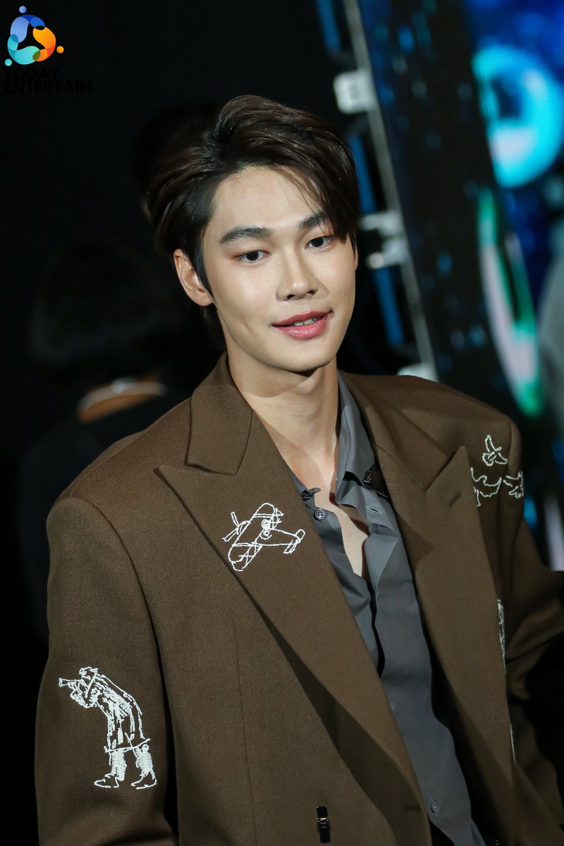 todayentth's tweet photo. กองทัพศิลปินดารา ร่วมเดินพรมแดง งาน MCHOICE 2023 และงานประกาศรางวัล Mint Awards 2023 จากนิตยสาร Mint (16)

#Dew_jsu #tontawan_t 
#Mchoice2023 
#MintAwards2023 
#MintMagTH https://t.co/Br9dPjRDVt