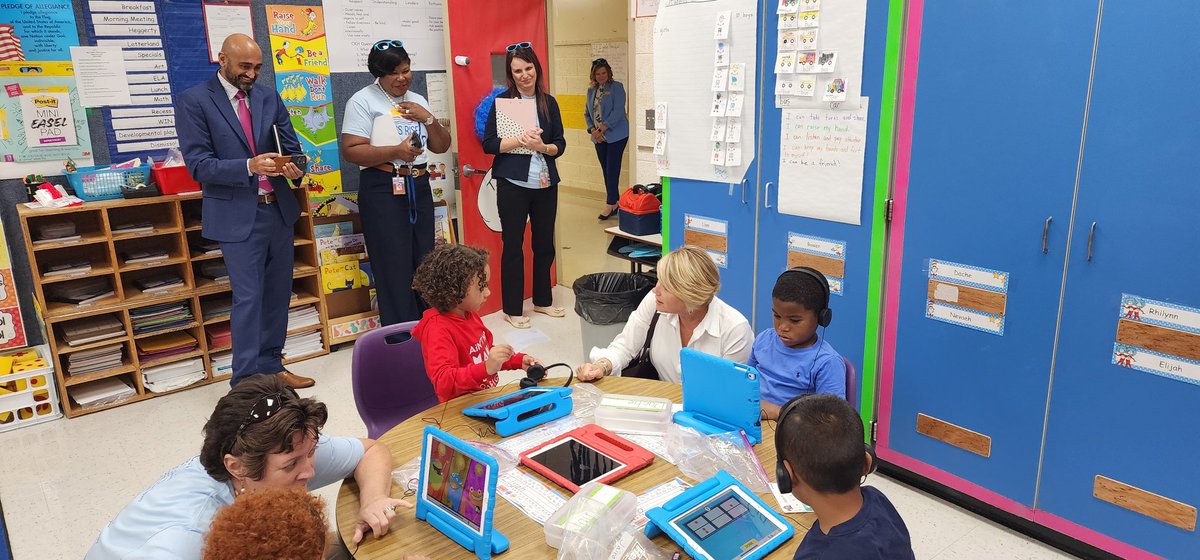 TabariWallace's tweet photo. Great in @TycoSchools. @CTruittNCDPI joined in the celebration of Principal @MaryBridgers7 students great accomplishment of exceeded growth, met growth in ALL subgroups &amp; moving out of improvement! Her dedicated staff and great culture is infectious. Ride or Fly! @ncpublicschools https://t.co/JvTRaFZJLH
