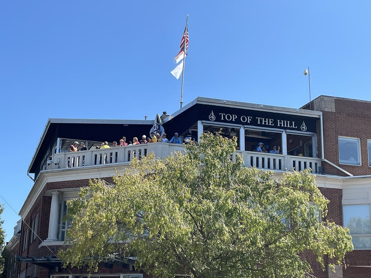The #Gophers have taken the hill.

#RTB
#SkiUMah
#GoGophers