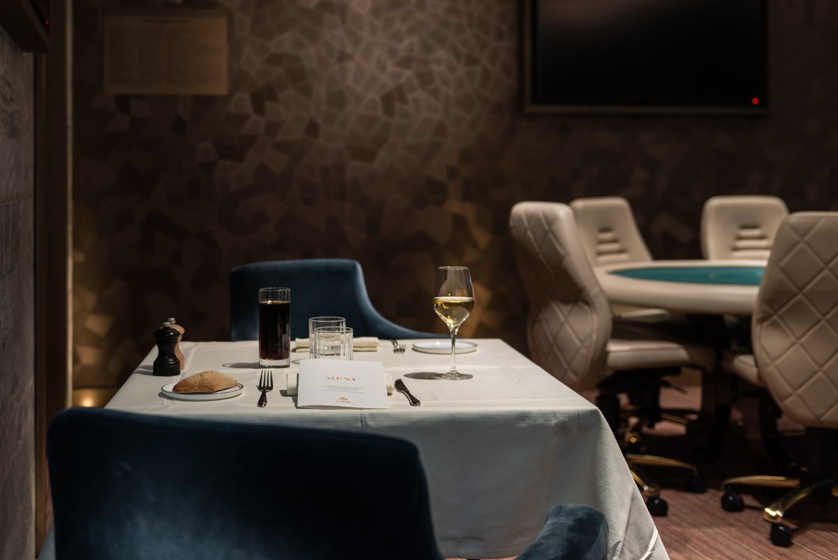 ClubCharron's tweet photo. 🤩Au #ClubPierreCharron, votre pause restauration prend une toute autre dimension.

#healthyfood #food #bistrot #pornfood #restaurantparis

🔞Jouez responsable https://t.co/pqSoeW0Mzf