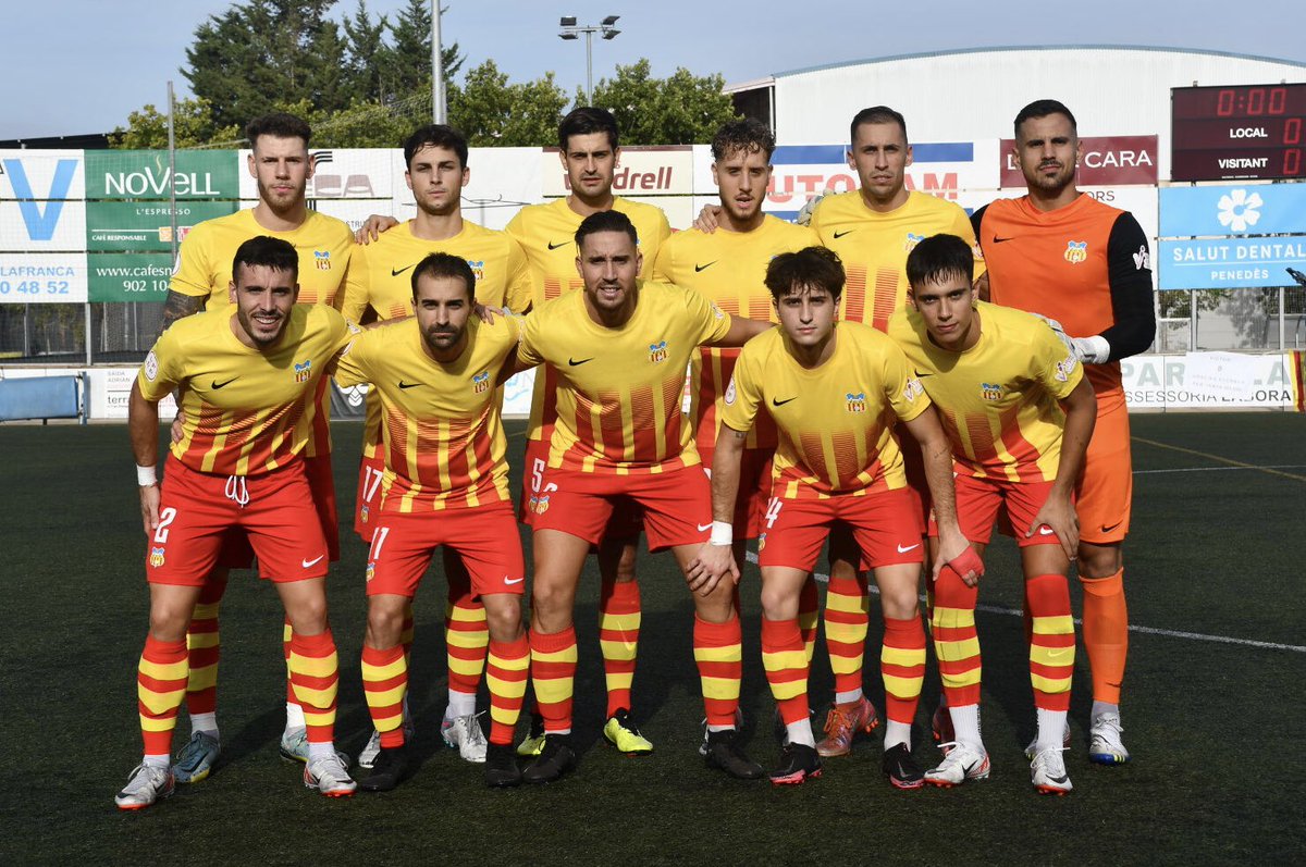🤩 EQUIP!!!

#SomHiVila #3rfef5 #VilafrancaReus <a href="/ReusFCR/">Reus FC Reddis</a>
