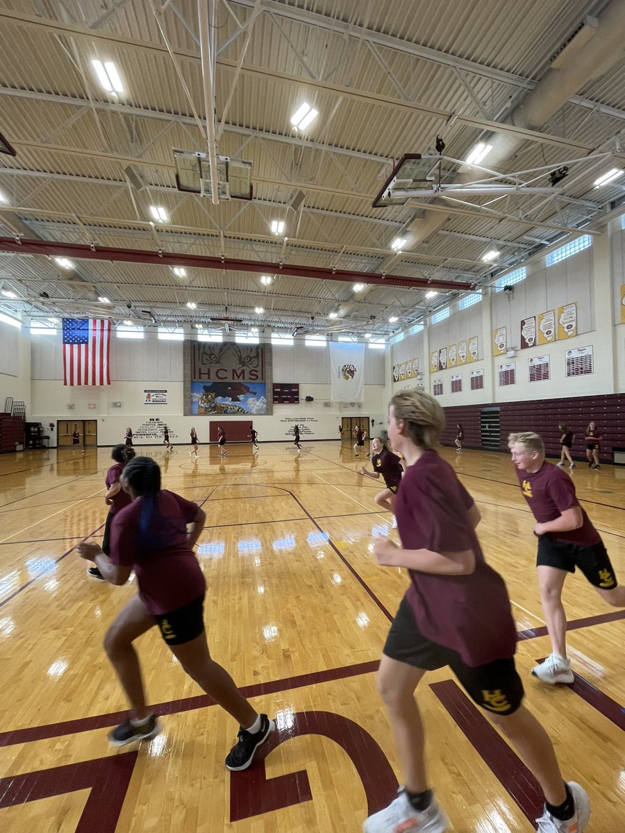 SeanWConnolly's tweet photo. Fit for Life this past week up and moving! Great start to the new school year! @HCMSTigers157c @fsd157c https://t.co/LUl6bjBFI0