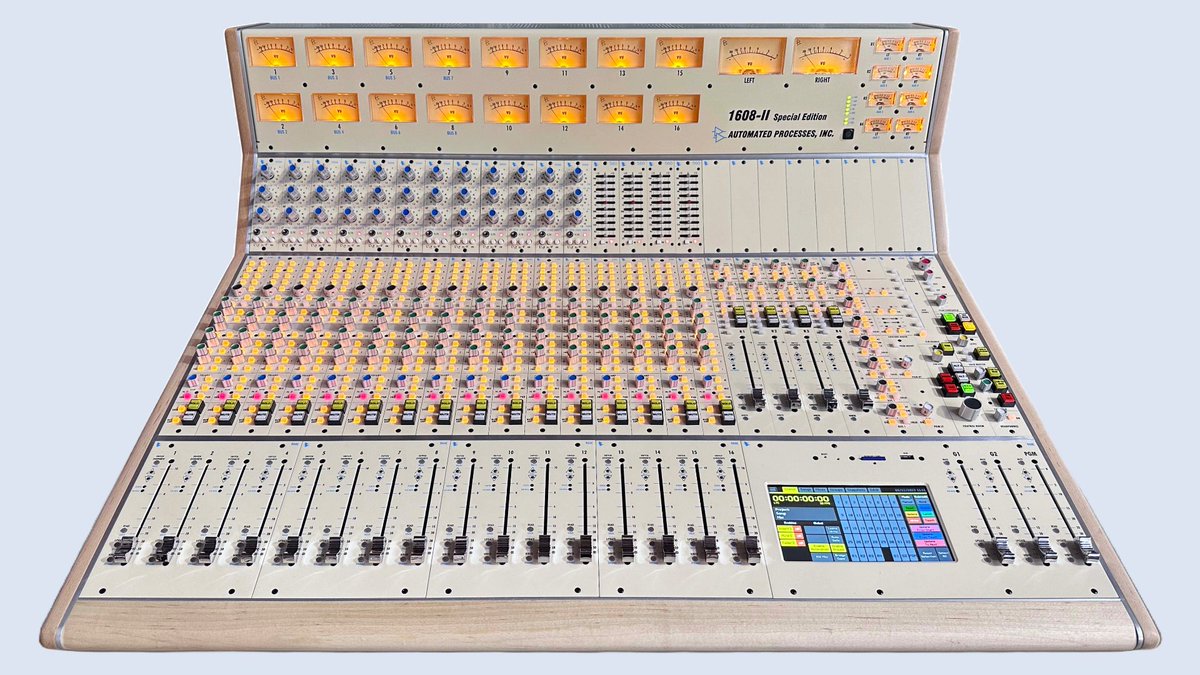 vintageking's tweet photo. To celebrate 15 years of the 1608, @ThisIsAPIaudio is building ten 1608-II Special Editions in the same cream color as the brand's vintage consoles. Learn more about these unique desks here: https://t.co/TceHhQ0lN0 https://t.co/FHbQ6wXL9L