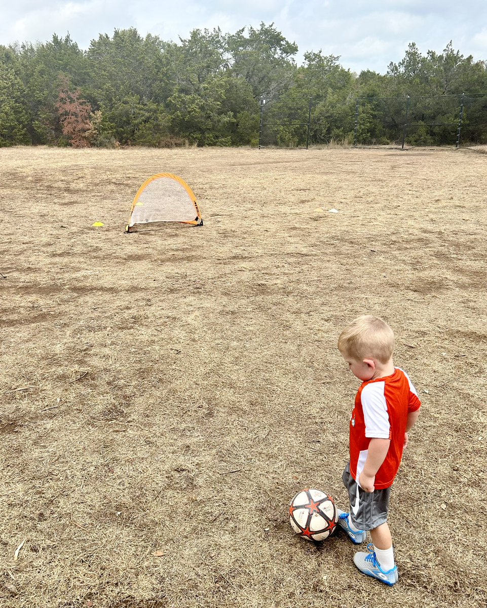 EvanAutry's tweet image. Back at it! ⚽️ 🥅 #thegoodstuff