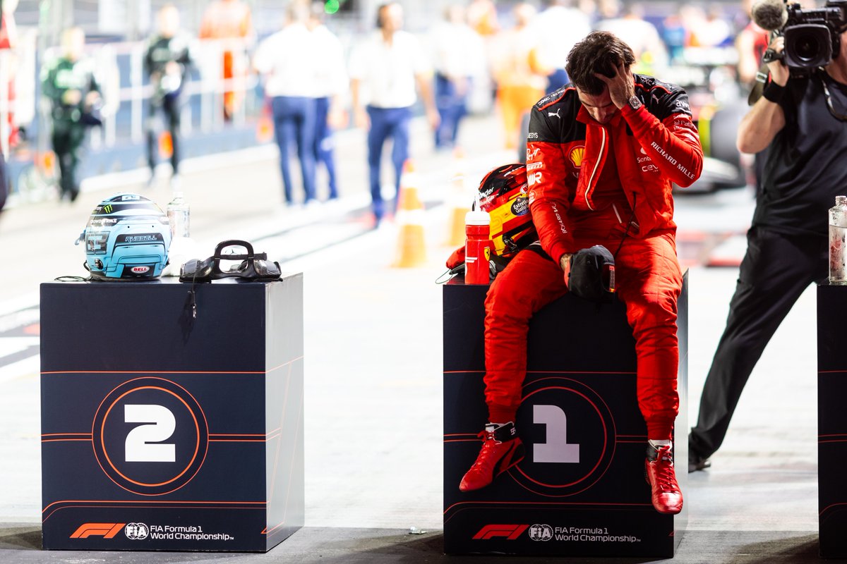 F1's tweet photo. P2
P1
P1
P1
??

An incredibly smooth operation so far for @Carlossainz55 💪

#SingaporeGP #F1 @ScuderiaFerrari https://t.co/YoQd8Iu0zk
