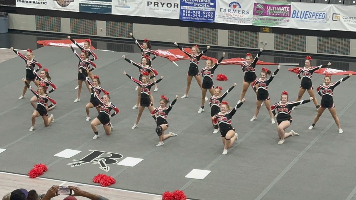 MHSBroncoSports's tweet photo. Great job @CheerMustang! https://t.co/2RdXYLkbI4