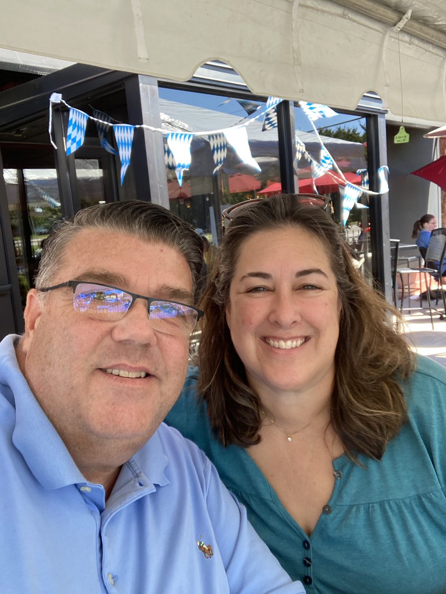 tdlyons757's tweet photo. Celebrating number 28 at @ the Park Lane Tavern https://t.co/m89RIRp5iG