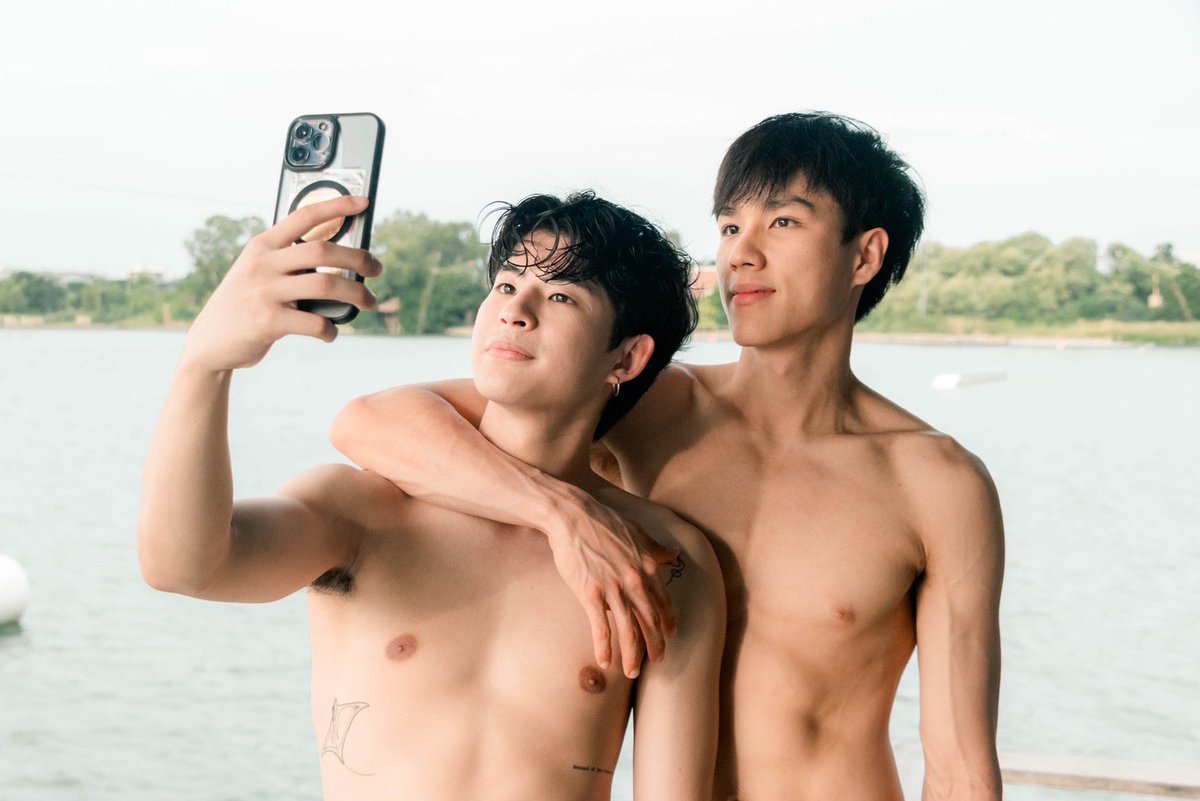 JojoTichakorn's tweet photo. เอาจริงเราคิดว่านิคมันก็ไม่ควรจะไปแก้แค้นอะไรบอสตันนะ คือเราเข้าใจนิคมากๆที่มันหลง แต่บอสตันก็ไม่ไเ้ทำอะไรแย่ใส่มันขนาดนั้นนะ ไม่รู้ดิ คิดว่าไง #OnlyFriendsSeriesEP6 https://t.co/Q25csnwvcD