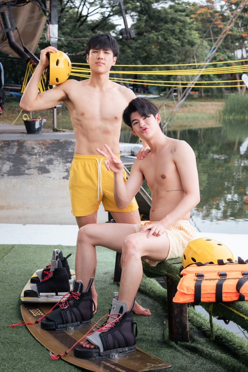 JojoTichakorn's tweet photo. เอาจริงเราคิดว่านิคมันก็ไม่ควรจะไปแก้แค้นอะไรบอสตันนะ คือเราเข้าใจนิคมากๆที่มันหลง แต่บอสตันก็ไม่ไเ้ทำอะไรแย่ใส่มันขนาดนั้นนะ ไม่รู้ดิ คิดว่าไง #OnlyFriendsSeriesEP6 https://t.co/Q25csnwvcD