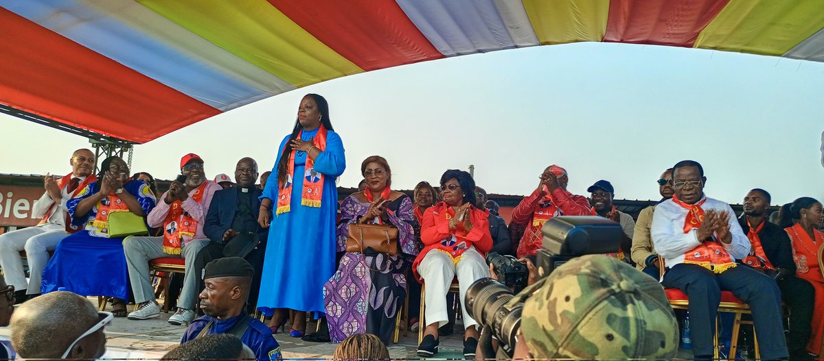 #AfdcMontAmba:  Clôturant l'opération de conquête du terrain de son parti à Kinshasa, stratégie baptisée "Batela Base", l'AM L'AFDC-A,M.Bahati met en garde contre la tricherie pdt les opérations électorales et appelle sa base militante à être derrière le candidat PR  FATSHI