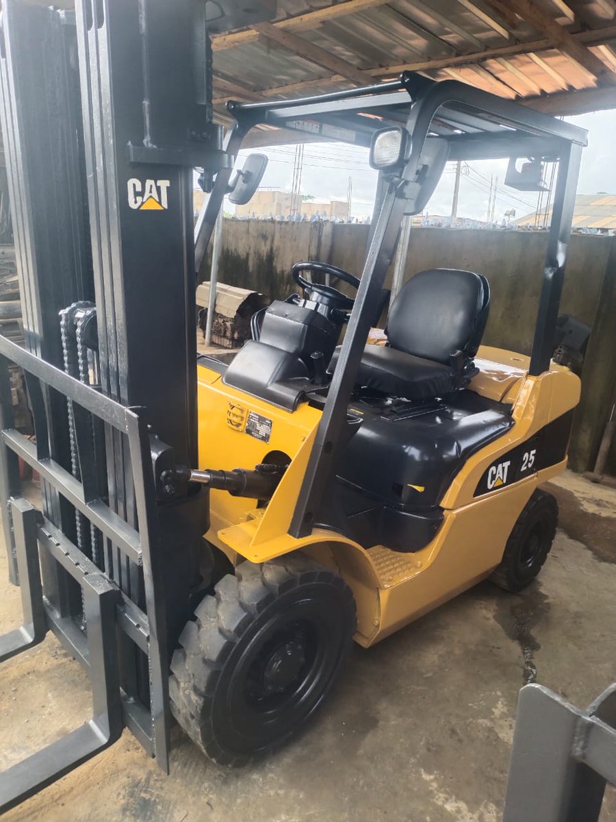 frankifem's tweet photo. 2.5Tons Caterpillar Forklift Machine available for sale @affordable contact 07037114313
08029020049 https://t.co/PCX9ZZnzzS