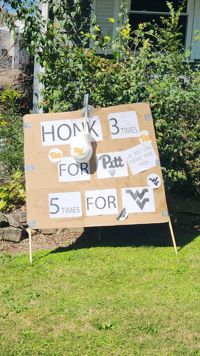 JHB19821's tweet photo. We made it HOME! #WVU https://t.co/4aJB2Xe8GJ