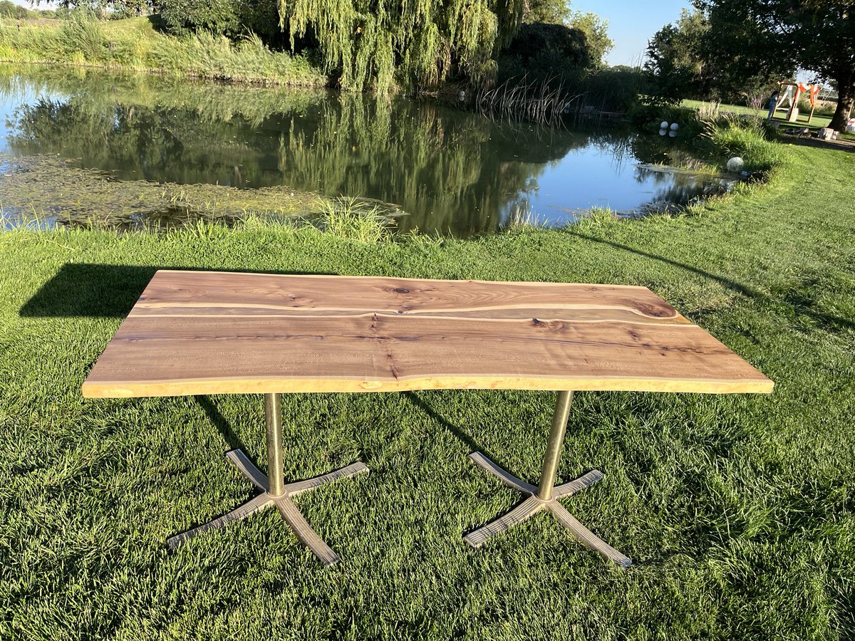 Another table of American Elm finished and ready to go.

#furniture #america #yakimafarmersmarket #NORSEWOODWORKING #diningtablescandishopper #food #yakimavalley #liveedgeslab #pacificnorthwest #woodworker