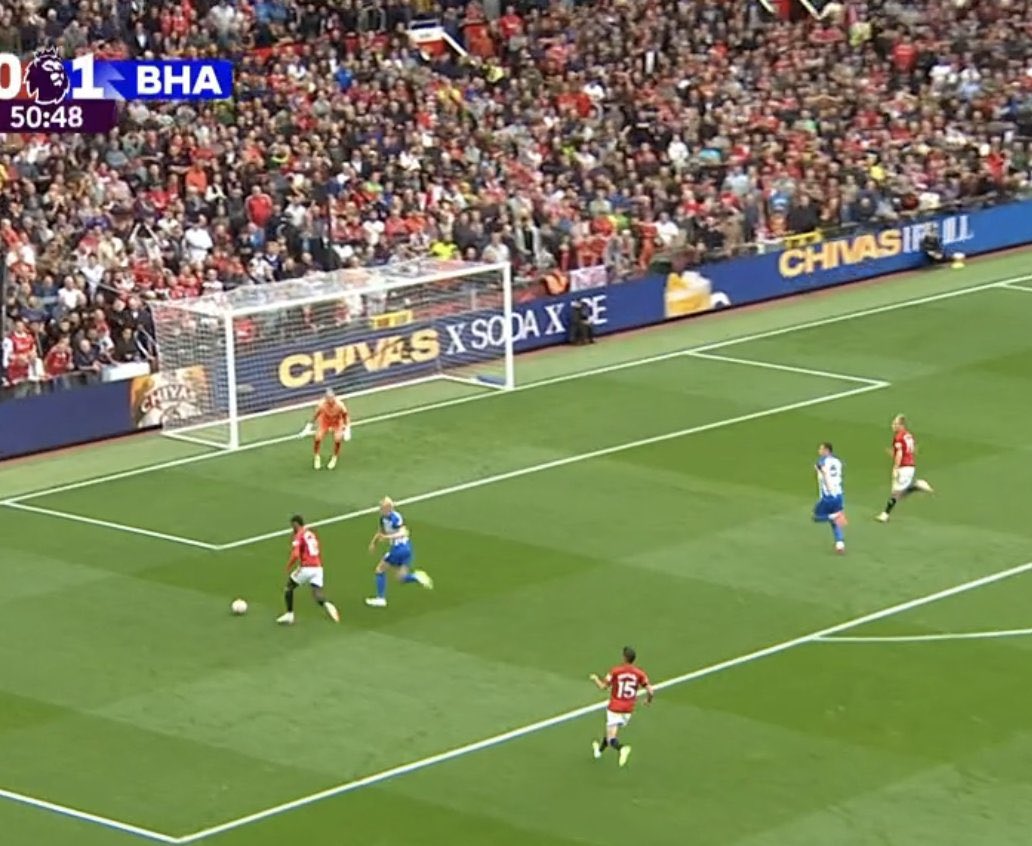 MartienBall's tweet image. Marcus Rashford has played with:

- Cristiano Ronaldo
- Zlatan Ibrahimovic
- Edinson Cavani
- Harry Kane
- Wayne Rooney

And still after 9 seasons he has not learned that as a winger you have to create FOR YOUR STRIKER. 

This is the Star Boy &amp;amp; the Ballon d’Or Contender… 

The…