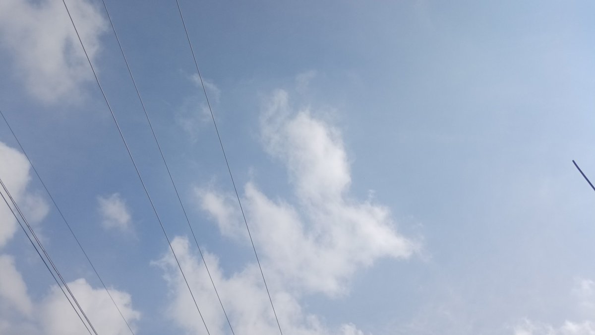 ivan261005's tweet photo. Ac, Cu en San Felipe del progreso Mex. Un cielo medio cubierto, 3 octas https://t.co/IgELq6CdgQ