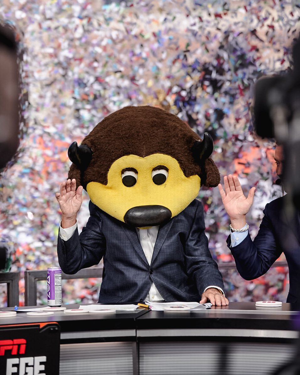 Pick No. 400 goes to the Buffs 🦬🎉

#GoBuffs