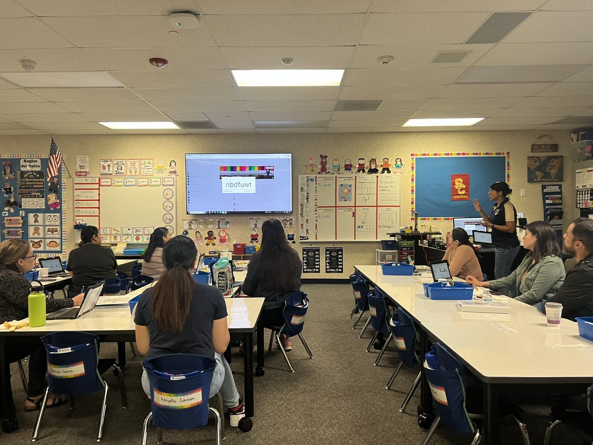 Thank you to Maestra Alvarez and Maestra Gonzalez for leading our “Cafecito con Maestras” Saturday session for our kinder DLI parents! Great information! #TCEdualimmersion #TCEpicAdventure #BeEpicColts #coltpride @ValVerdeUSD @VVUSD_Family