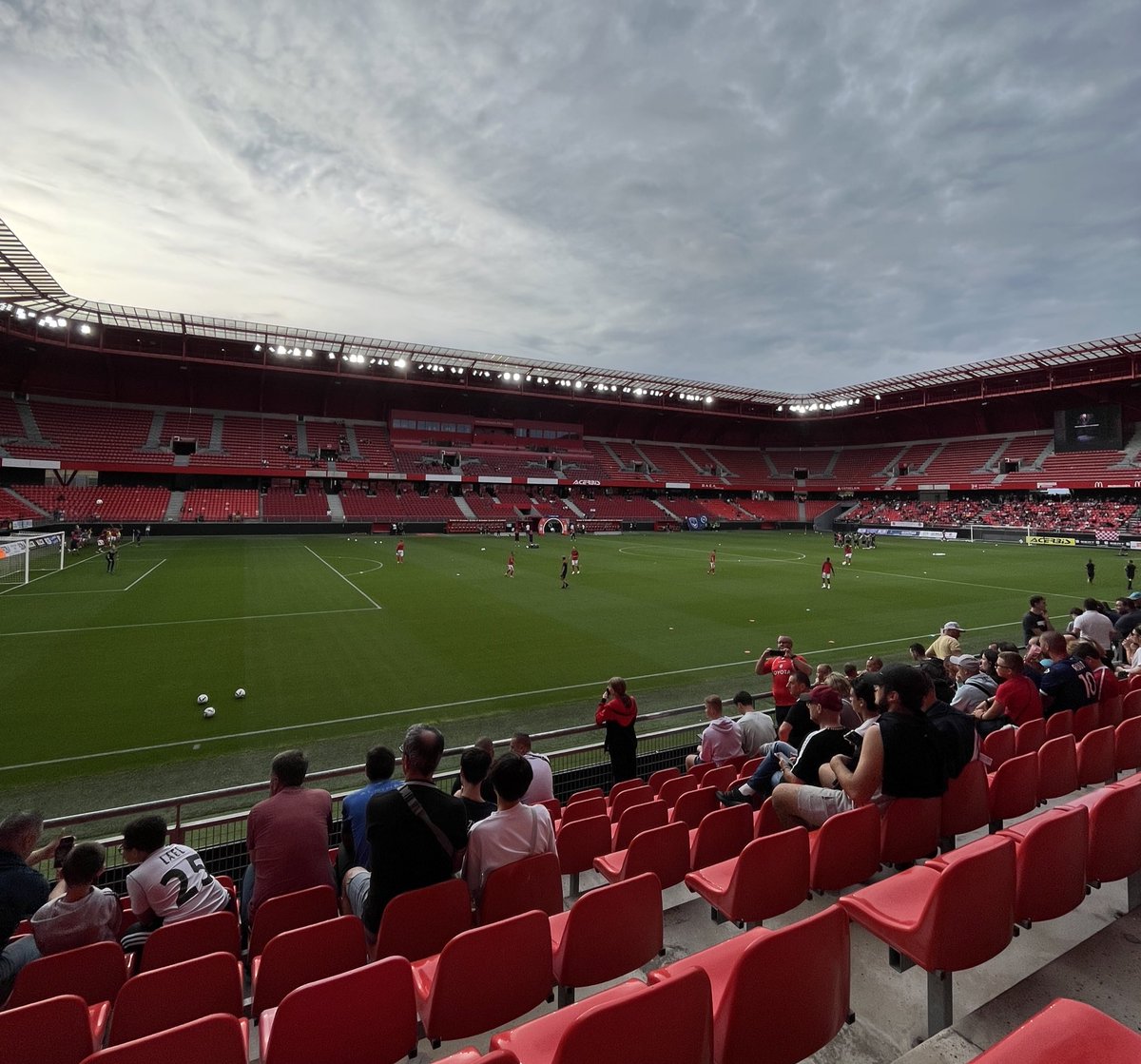 osc4ro's tweet image. Bonsoir @davidguion, victoire ce soir stp 👍👍