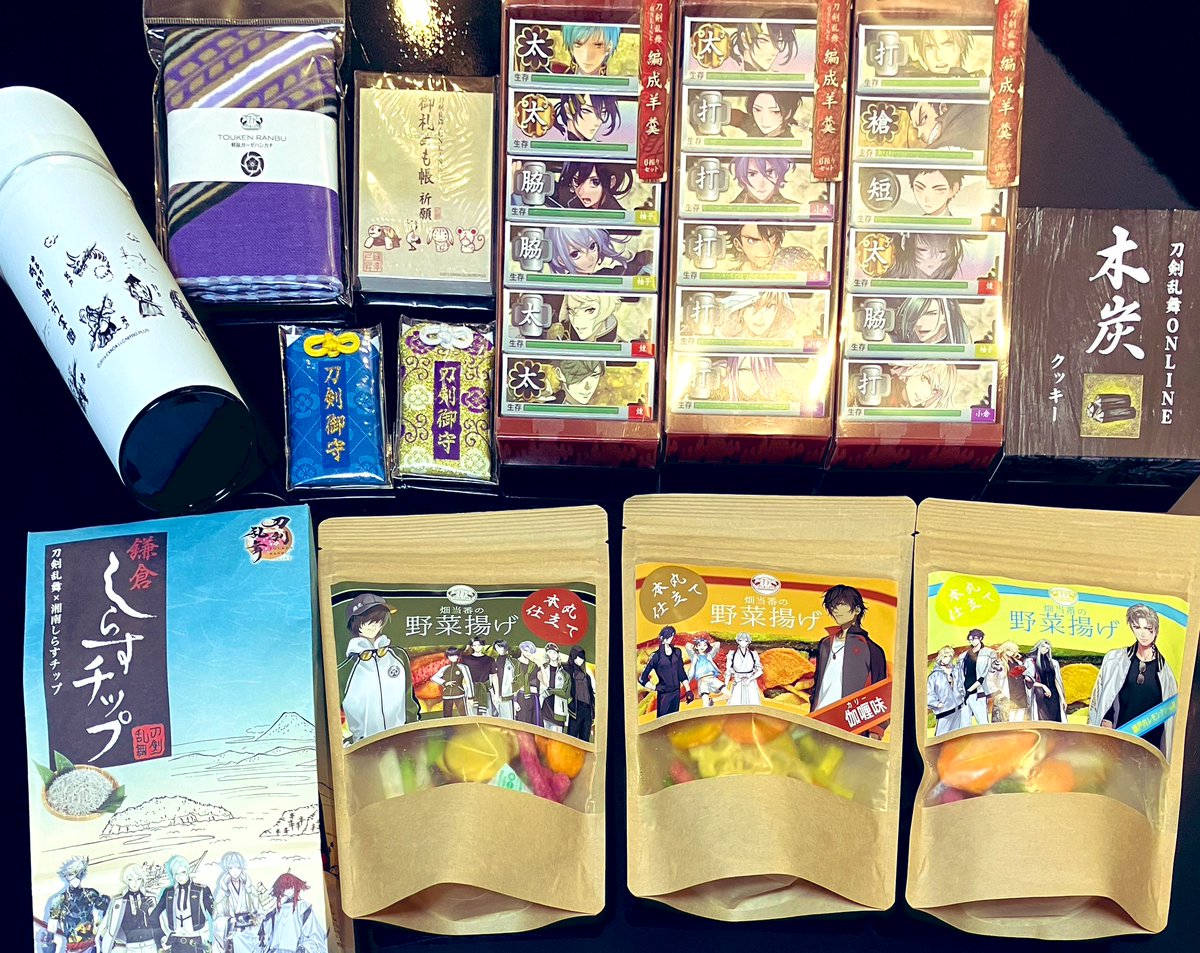 tamamonodane's tweet photo. お迎えした刀剣乱舞グッズはこんな感じです。
クオリティの高さが凄い…✨

家族と手分けして、最推しの青江さん買えました😂

激戦予想のラーメンセット発売前の16日参戦＋宴奏会のグッズは諦めてブース直行→会場30分強で長谷部さん、長義さん完売。
皆様、可能な限り早めの参加がオススメです…！ https://t.co/nzoemaJCtx