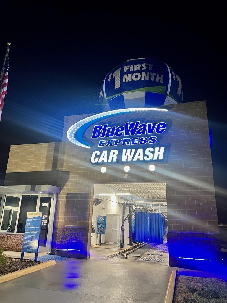 🌊#FREECARWASHES TODAY AND TOMORROW IN #MONTGOMERY #TEXAS!!!!

🚨#LIMITEDTIMEOFFER: Only $1 for your first month of #unlimited top washes!!

🎉Enjoy an upgraded #BlueWave experience: #music 🎶now playing, #FREE windshield fluid refill, FREE #microfibertowels, and more.