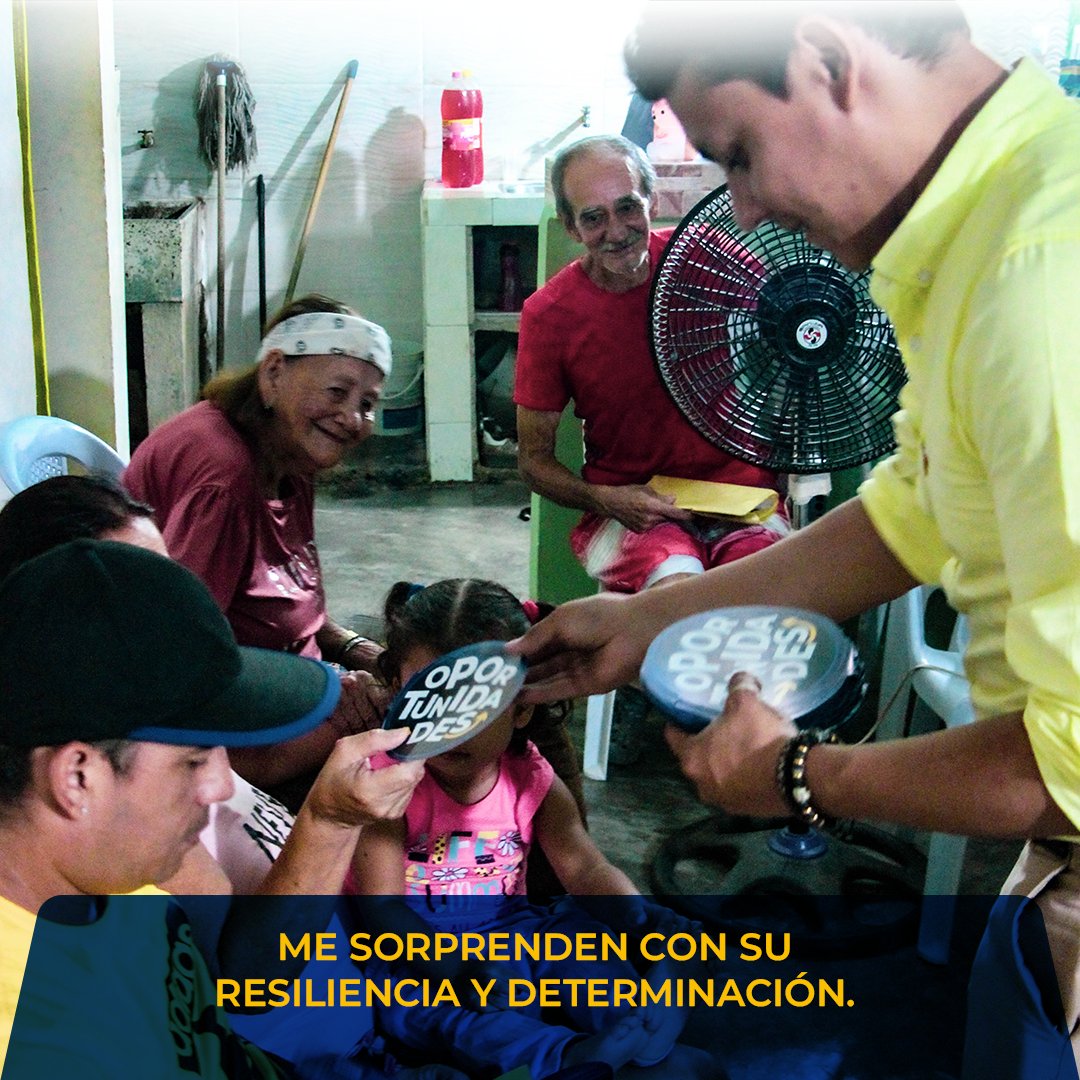 IngDannyRivera's tweet photo. "María Paz"Estamos aquí para escuchar, aprender y actuar,me sorprenden con su resiliencia y determinación. Cada visita me llena de energía y esperanza Sigamos construyendo oportunidades y un futuro mejor.  ¡Únete y marca la diferencia "CMIRA14"!💙🏡
#ConcejoDeBucaramanga https://t.co/MmQHOfmk7R