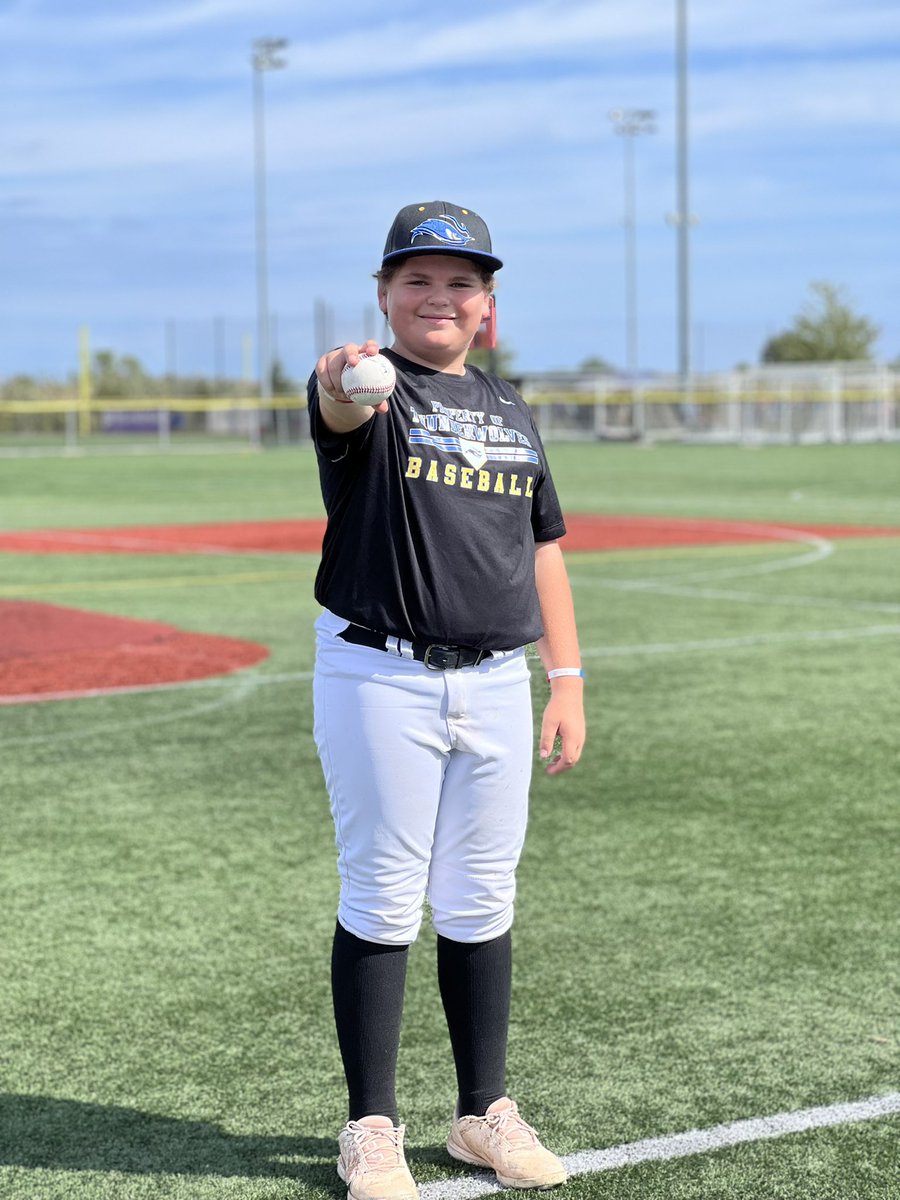 joshzacher10's tweet photo. @TwolvesBase 11U 2024 in action this weekend @ #SportsForce Parks in Ohio. Coming away from pool play with a split going 1-1. Winning the 2nd game in dramatic walk off fashion on a HR to left center by John D, his 2nd 💣 #LetsGo #Twolves #Baseball @Timothy27773880 @CoachJayZ https://t.co/UrTHcqBnT4