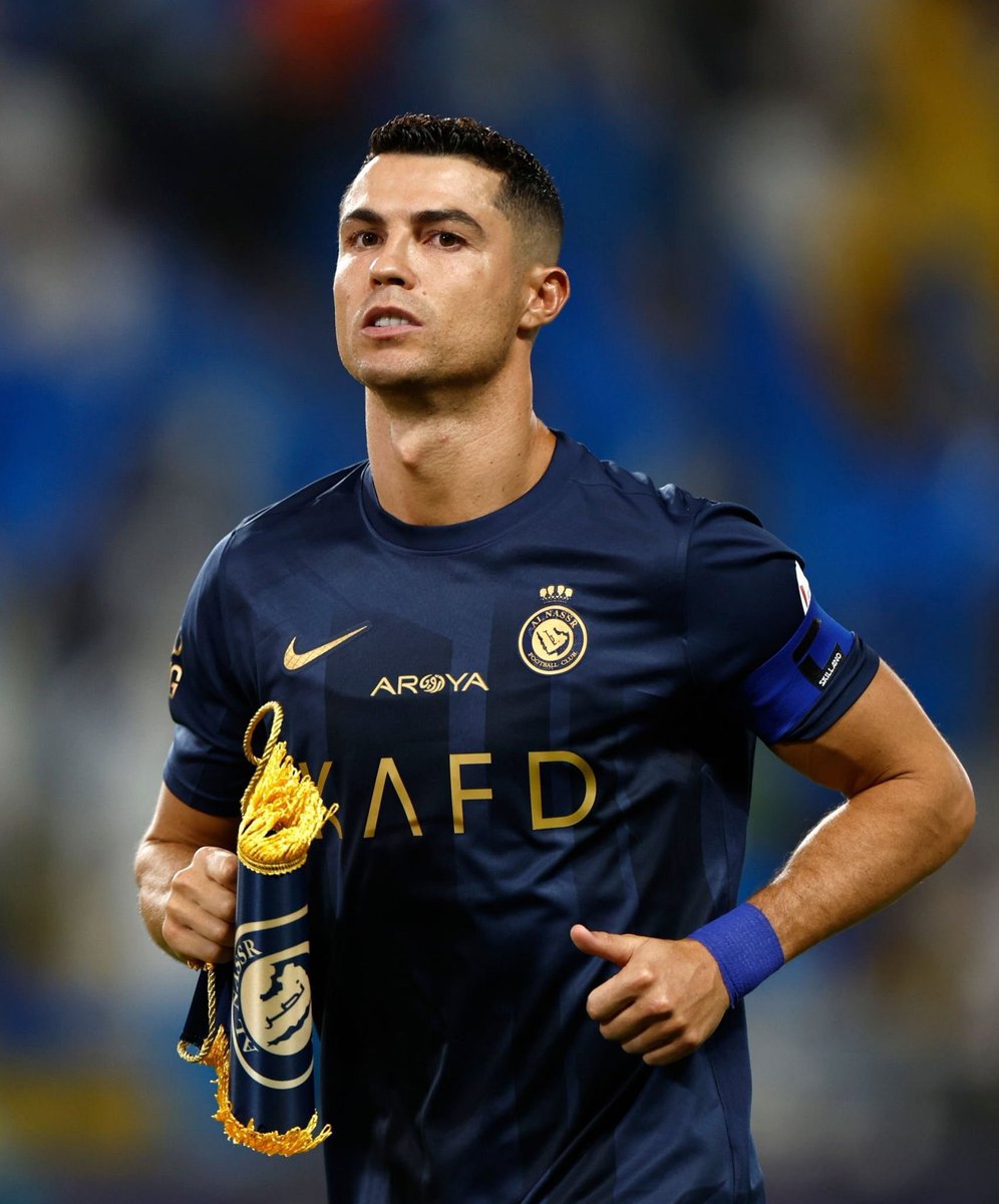 CR7Brasil's tweet photo. O maior que existe. O maior que existiu. O maior que existirá. 🐐 https://t.co/aCjh1aQMK3