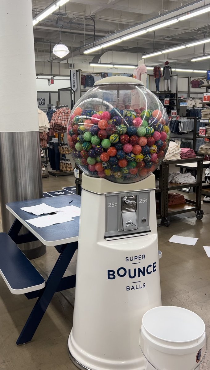 anka_snider's tweet photo. @OldNavy last night my boyfriend and i spent $50 on bouncy balls 😎 best $50 we’ve ever spent https://t.co/YbwSvfBUmB