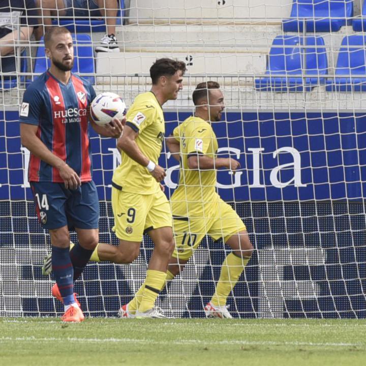 No hemos podido volver con un triunfo, pero lo de estos dos en cada partido es un escándalo. #HuescaVillarrealB