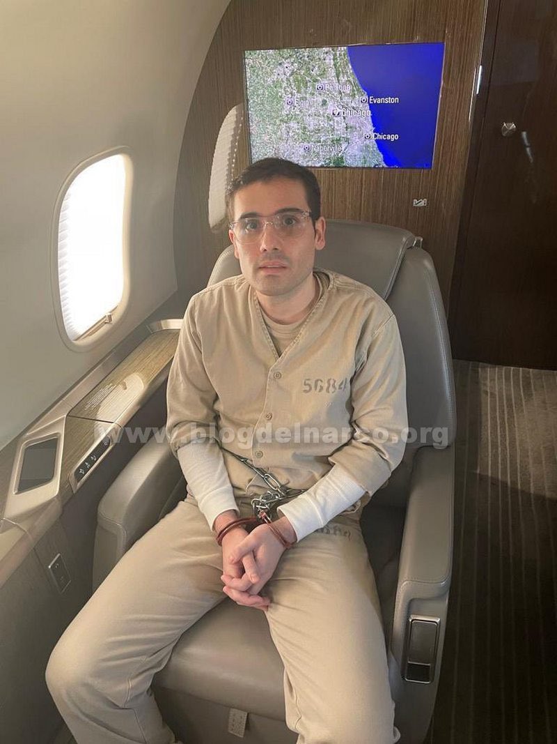 44vibeTV's tweet image. #NEWS: First photo of Ovidio Guzmán, son of El Chapo, surfaces as he’s EXTRADITED to the US