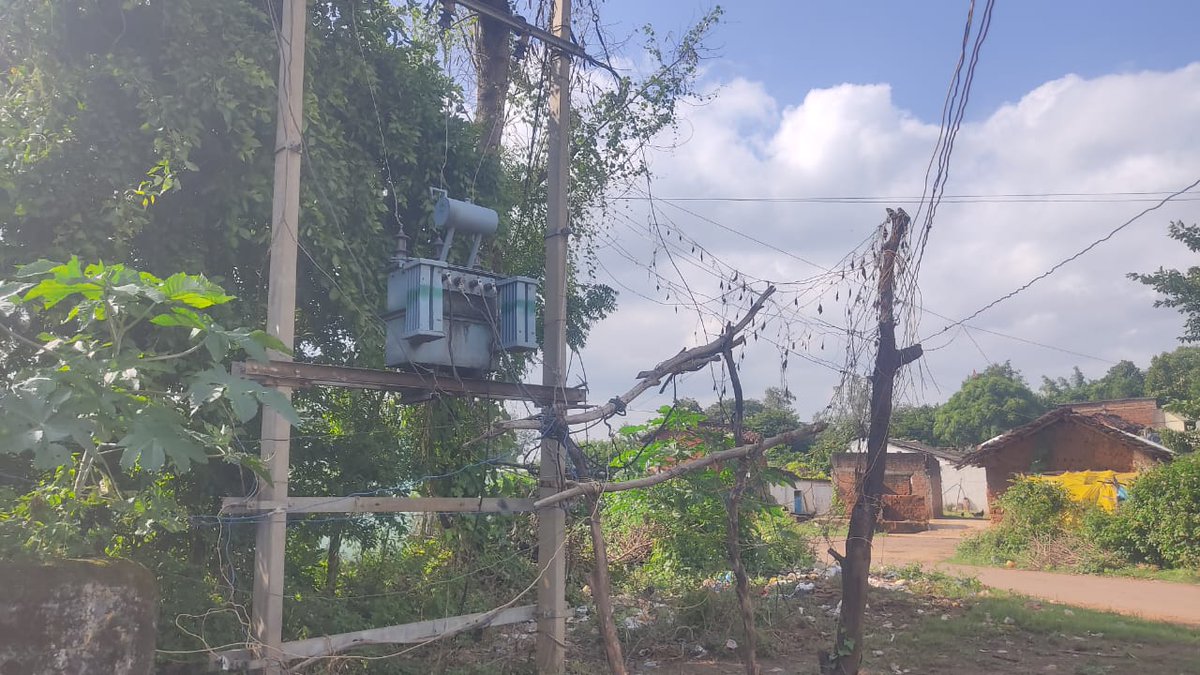 ग्राम पंचायत रामपुर में लगा अंधेरा जिम्मेदार अंजान <a href="/CMMadhyaPradesh/">Chief Minister, MP</a> <a href="/CollectorKatni/">Collector Katni</a> <a href="/drnarottammisra/">Dr Narottam Mishra</a> <a href="/JagdishDevdaBJP/">Jagdish Devda</a> <a href="/OfficeofSSC/">Office of Shivraj</a> <a href="/rashtrapatibhvn/">President of India</a> <a href="/JansamparkK/">Jansampark Katni</a> <a href="/mpeastdiscom/">MP East Discom</a>