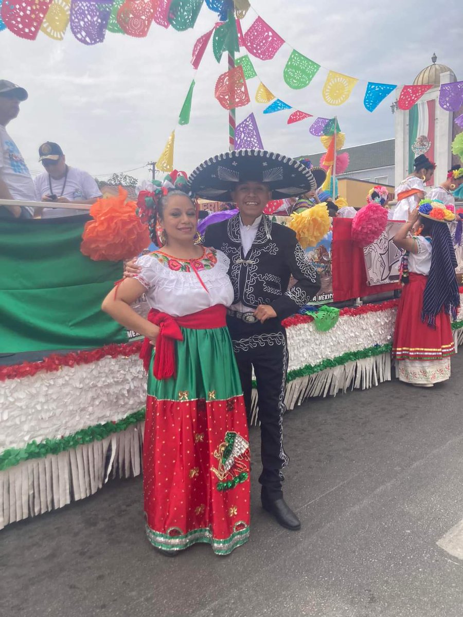 I cant make the parade today- if you go give a shout out to my former student <a href="/D100Piper/">Piper School</a> Antonio and his mother.  #wearepiper #somospiper