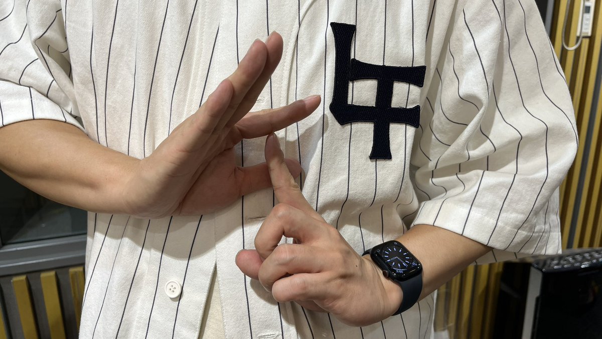 annkw5tyb's tweet photo. ハンドサイン
#annkw
#オードリーANN東京ドーム https://t.co/2AEinpvsxf
