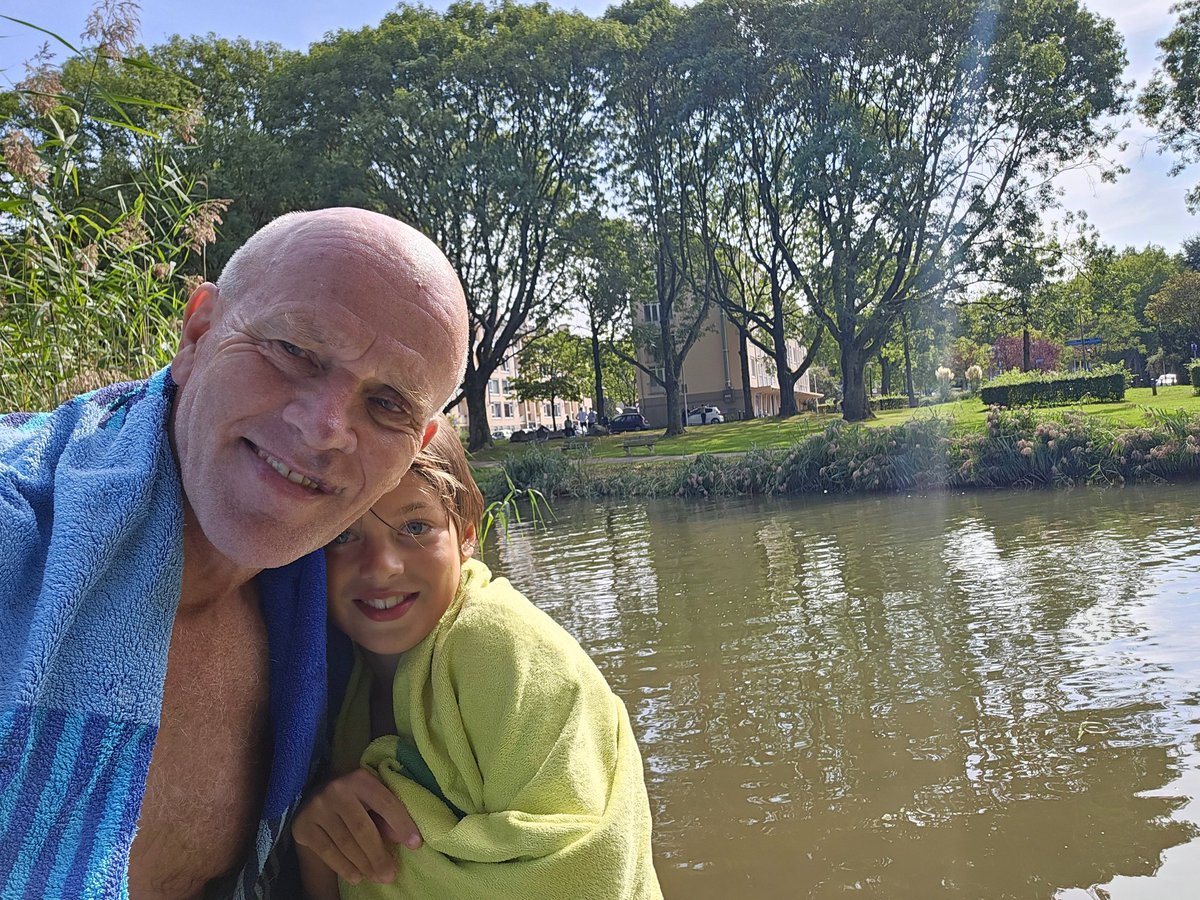 EricRoeske's tweet photo. Topzaterdag❣️
Voetballen #Kampong
Zwemmen #KrommeRijn
IJs #Italia
Fietsen #Micha
IJs #Jutphaas
en Raglan op voetbalkamp ⛺️ https://t.co/RZXjWyzyHX